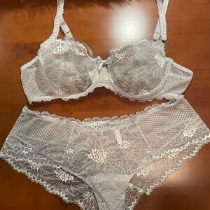 CHANTELLE sheer embroidered lace Demi bra 38c with L panty luxury intimates